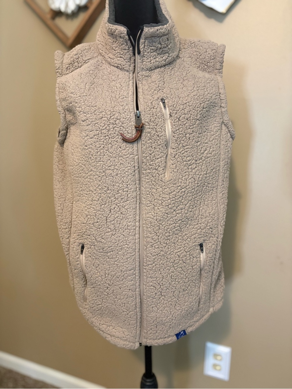 Properly Tied Women's Sherpa Fleece Vest - Taupe Large